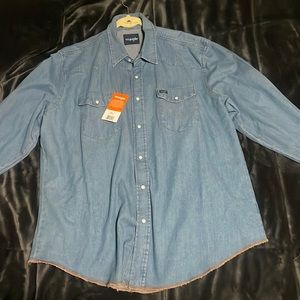 Wranglers Denim cowboy cut western work shirt